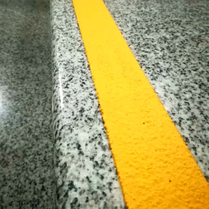 Anti slip TRake R12 za staze