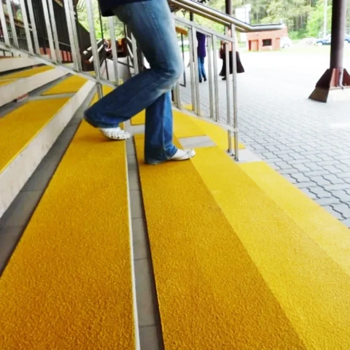 Anti slip trake 1200 za stepnice Anti slip trake 1200 za stepnice - rampe