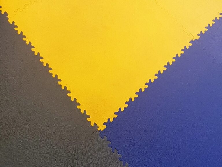 Pcv podovi za garaze Ecco